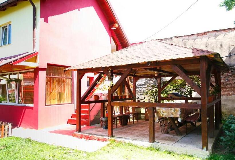تختخواب و صبحانه Casa Doboş