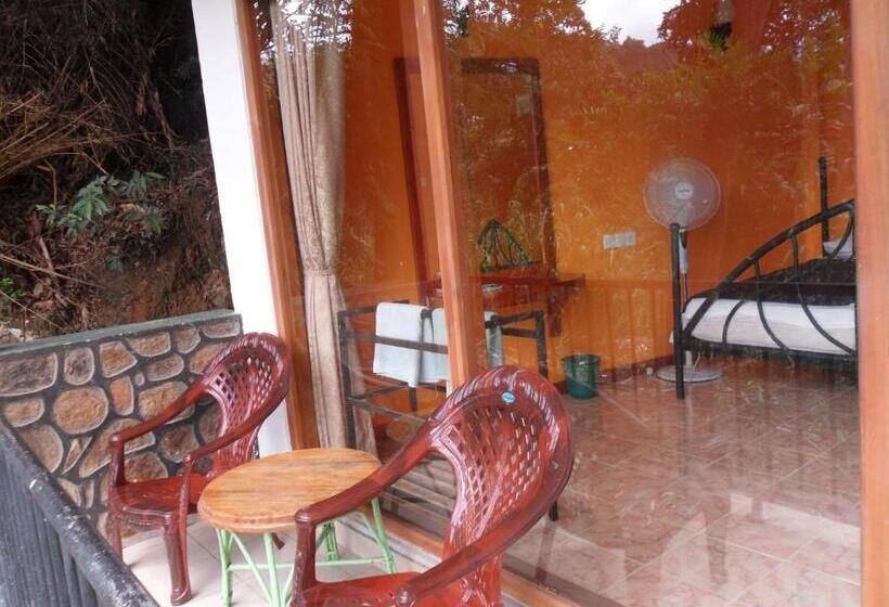 مبيت وإفطار Tea Garden Holiday Inn