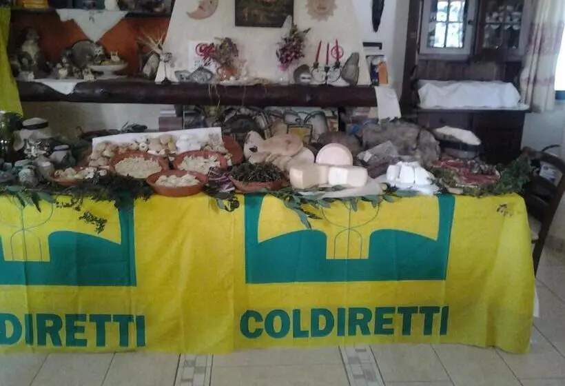 Hotelli Agriturismo Ticci