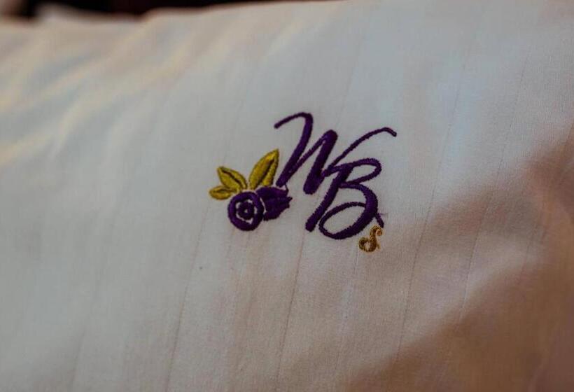 Hotel Whiteberry Studio