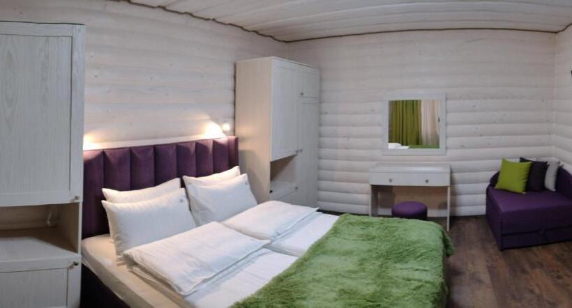 Hotel Whiteberry Studio