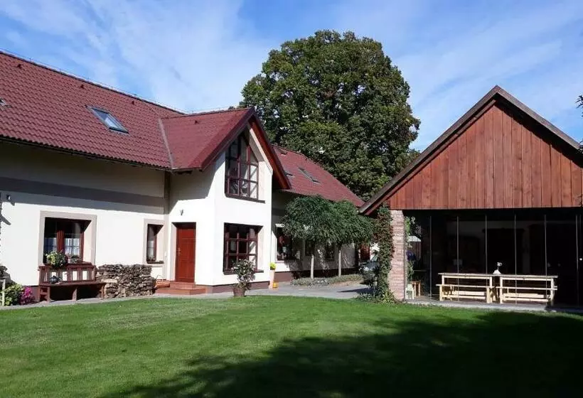 Majatalo Penzion U Kováře