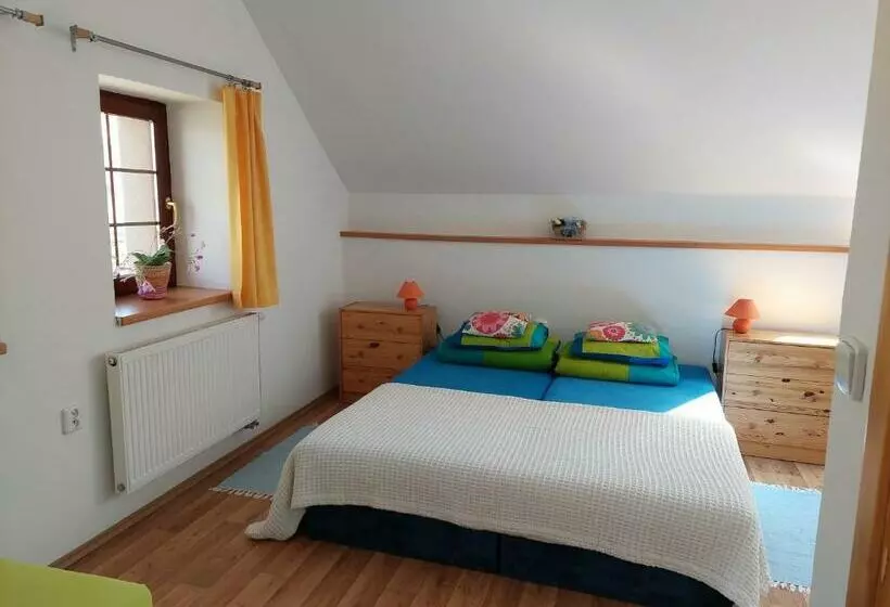 Majatalo Penzion U Kováře