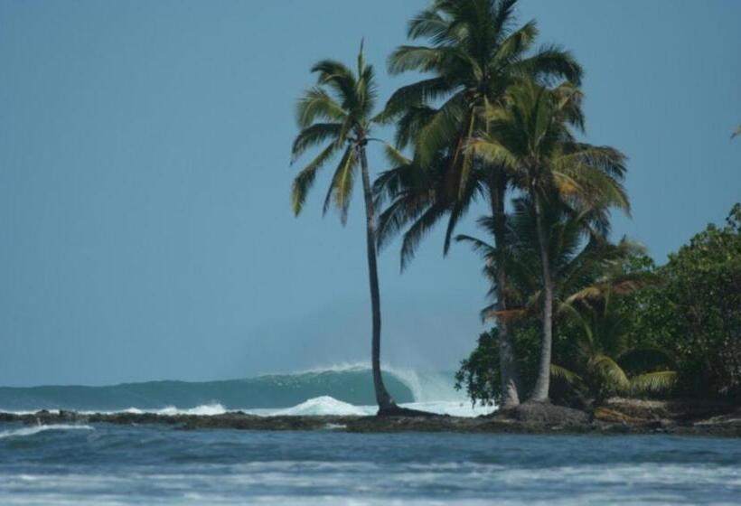 Szálló Nyang Ebay Surf Camp Siberut Mentawai Surfing Barrels