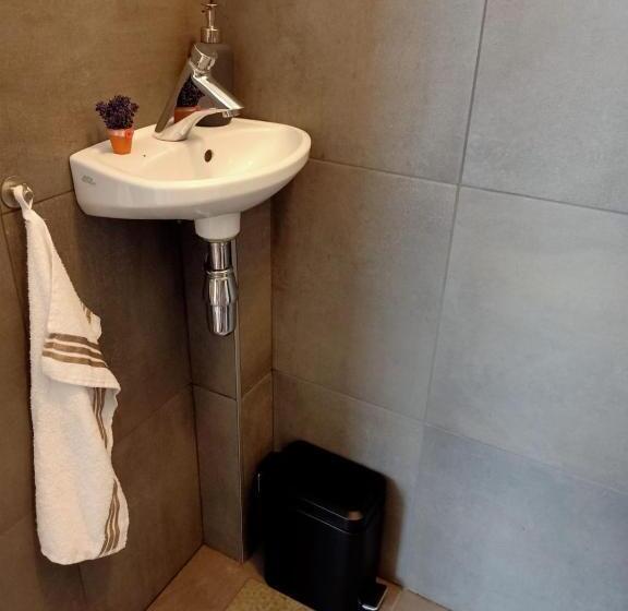 مبيت وإفطار Bij De Vlaamse Schuur