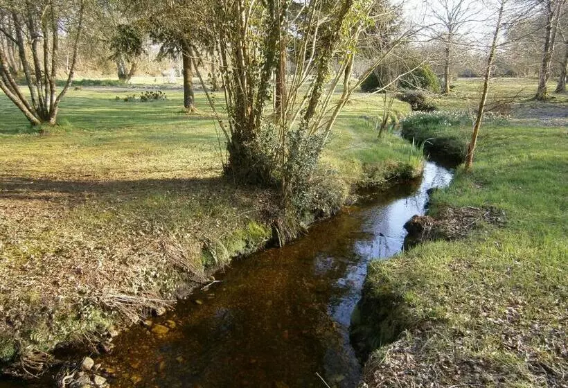 Aamiaismajoitus (B&B) Chambre D Hôte Atypique Trappeur West Little Ranch