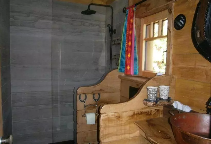 Aamiaismajoitus (B&B) Chambre D Hôte Atypique Trappeur West Little Ranch