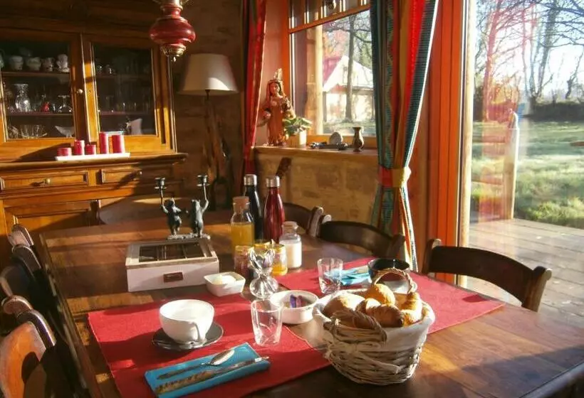 Aamiaismajoitus (B&B) Chambre D Hôte Atypique Trappeur West Little Ranch