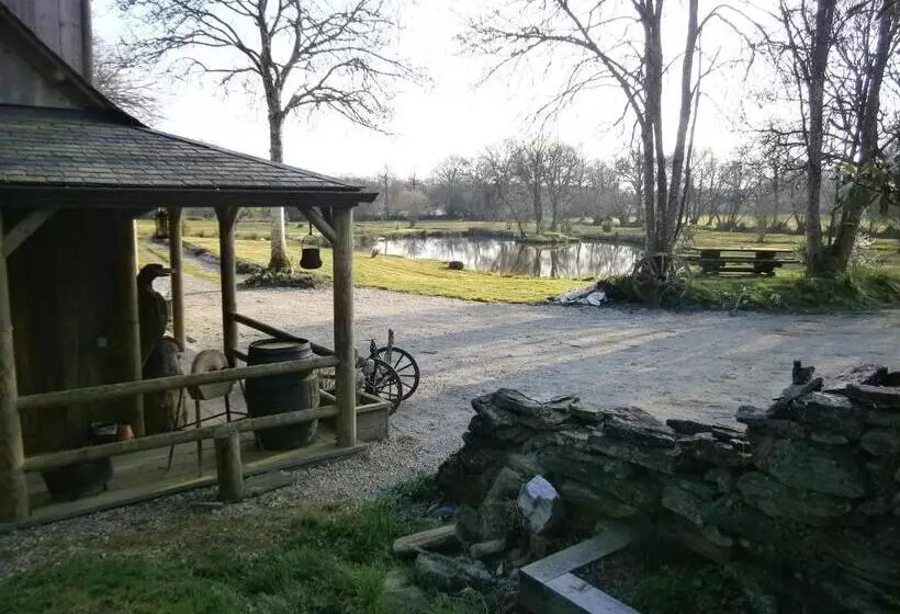 Aamiaismajoitus (B&B) Chambre D Hôte Atypique Trappeur West Little Ranch