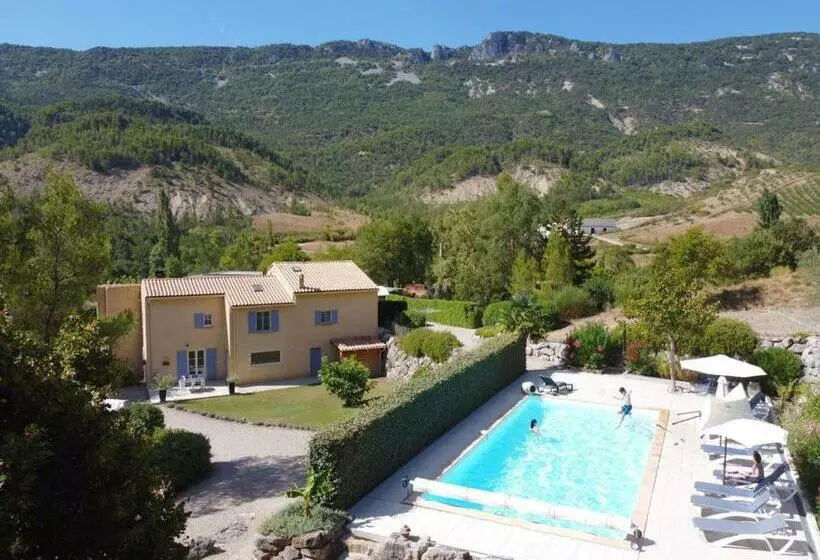 Aamiaismajoitus (B&B) Le Petit Collet