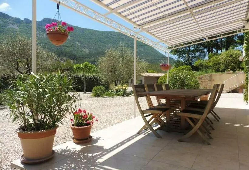 Aamiaismajoitus (B&B) Le Petit Collet