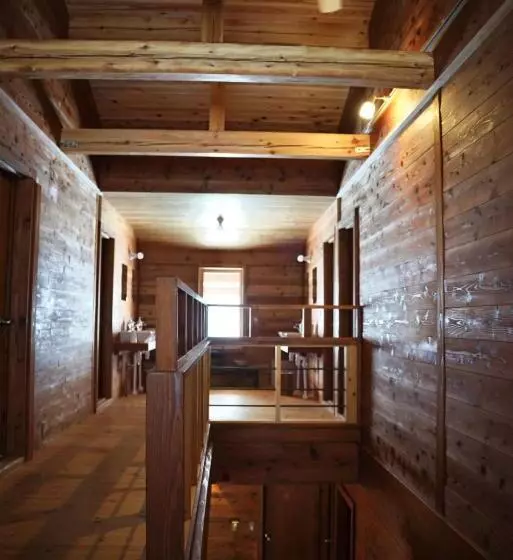 Hotelli Björk （森の宿 ビヨルク）