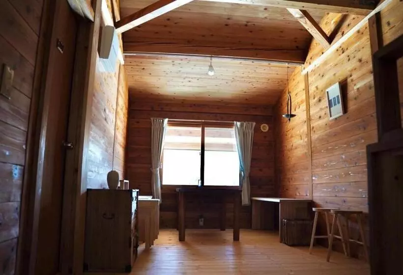 Hotelli Björk （森の宿 ビヨルク）