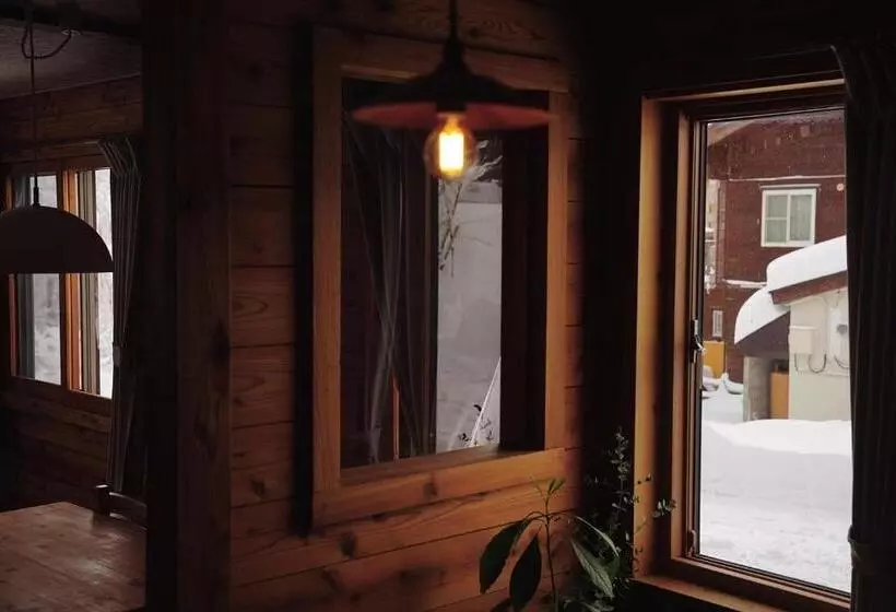 Hotelli Björk （森の宿 ビヨルク）