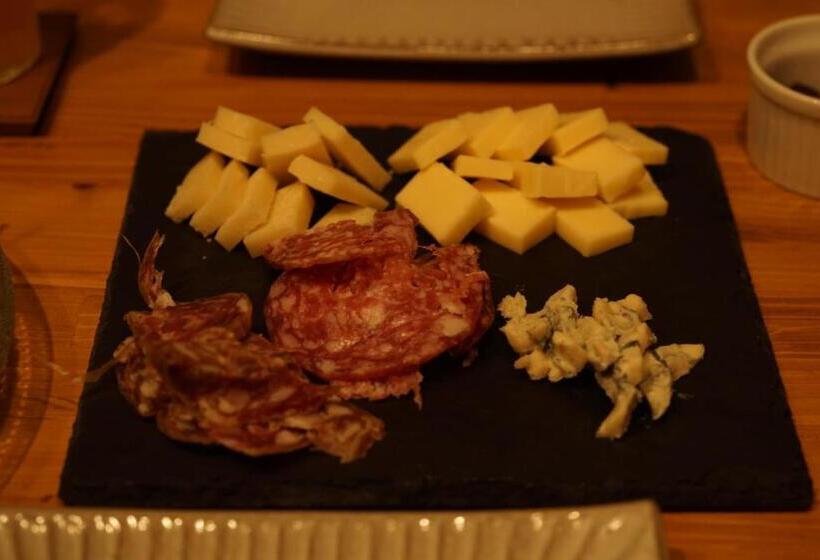 호텔 Björk （森の宿 ビヨルク）