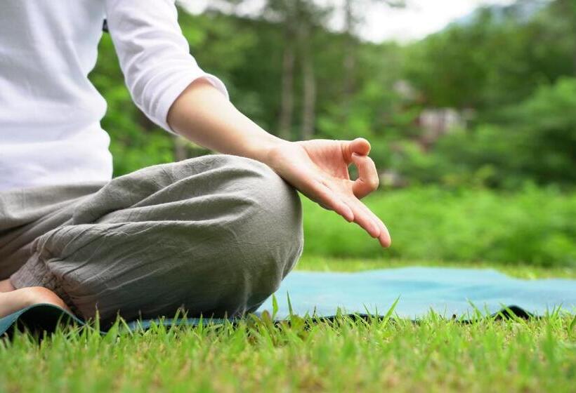 호텔 Björk （森の宿 ビヨルク）