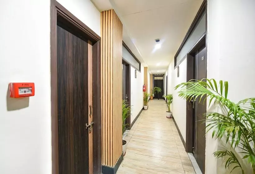 Fabhotel Ess Pee Grand