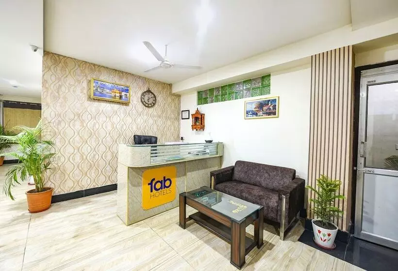 Fabhotel Ess Pee Grand