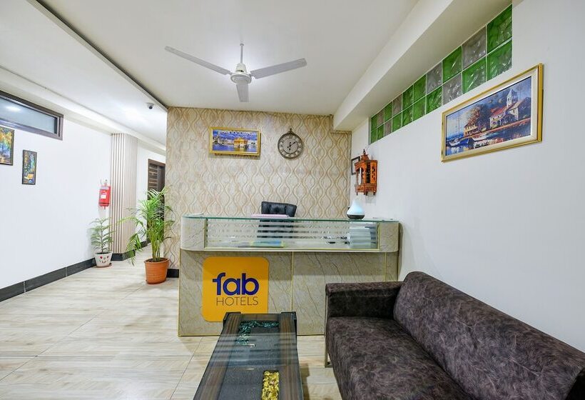 Fabhotel Ess Pee Grand