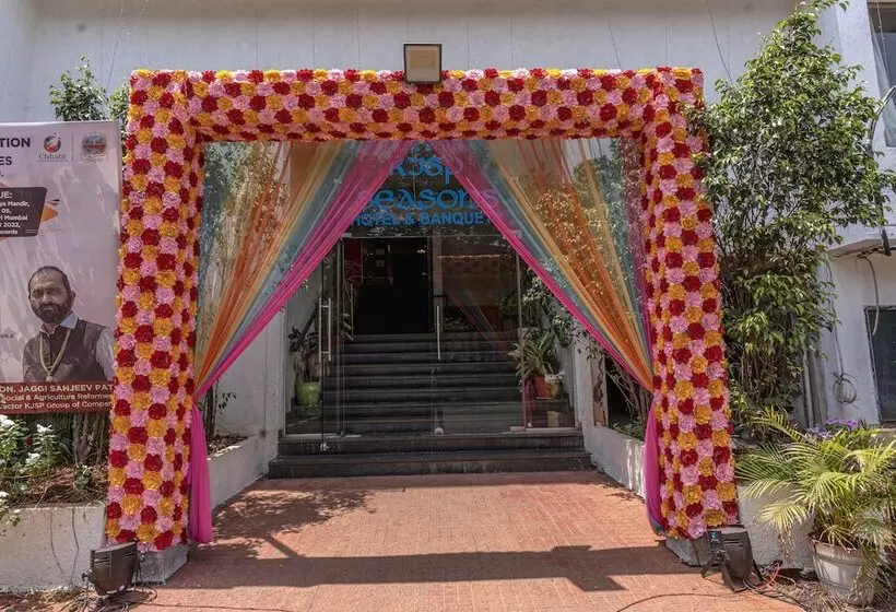 Hotelli Kjsp Seasons