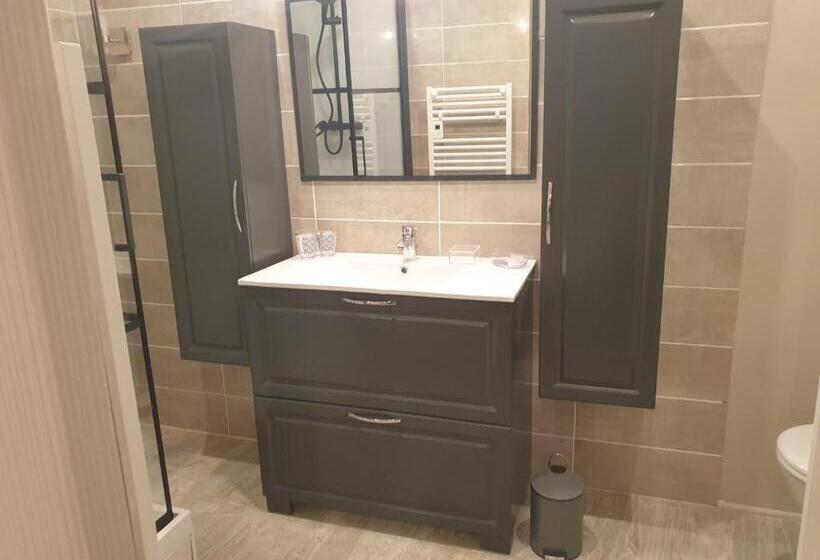 بنسيون Au Clos Du Bourg