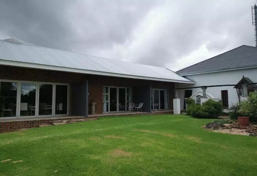 Majatalo En Route Guest House