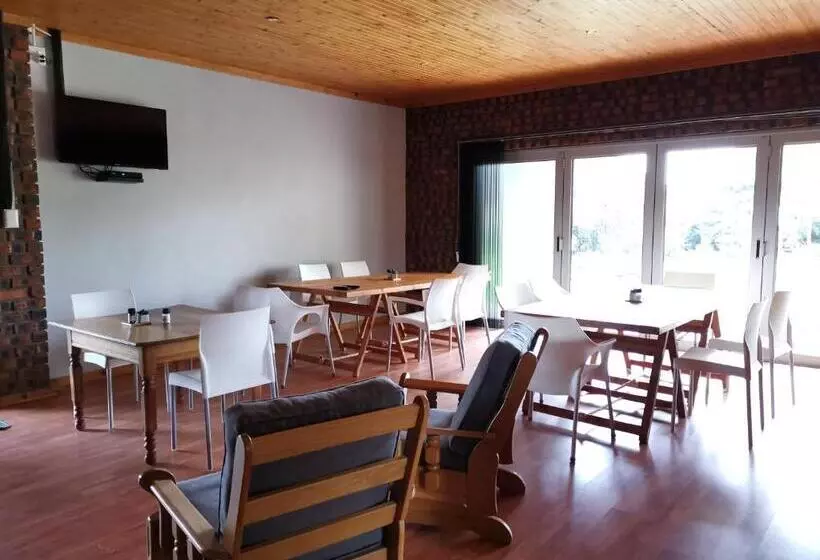 Majatalo En Route Guest House