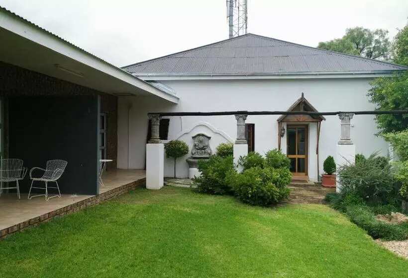 Majatalo En Route Guest House