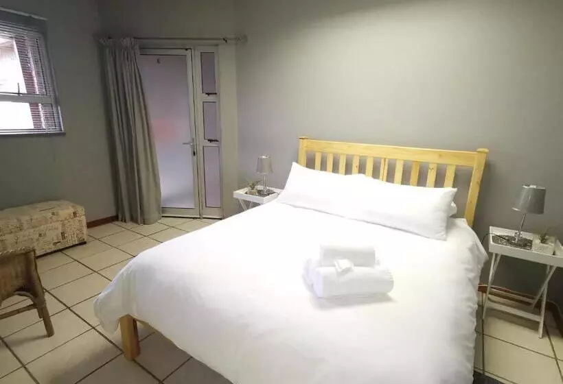 Majatalo En Route Guest House