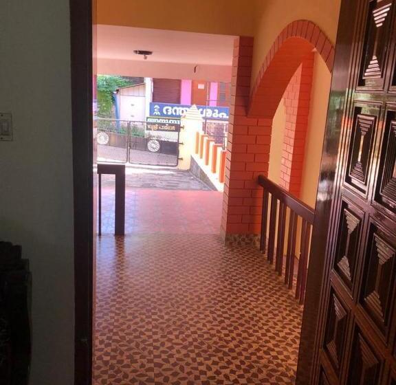 بنسيون Konni Town Central House With Ac Rooms