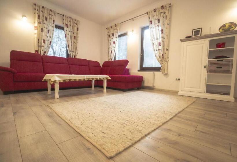 بنسيون Livada Amely