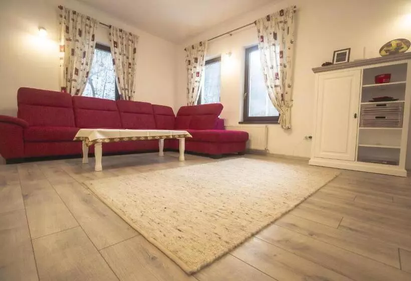 ペンション Livada Amely