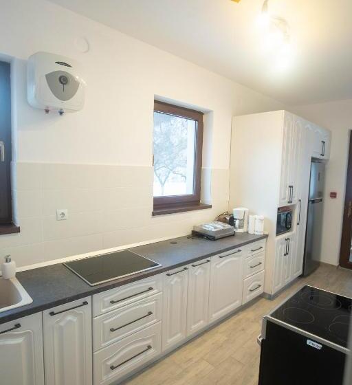 بنسيون Livada Amely