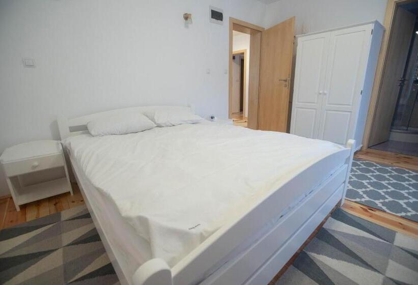 بنسيون Livada Amely