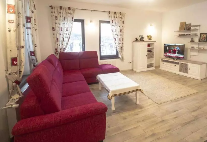 ペンション Livada Amely