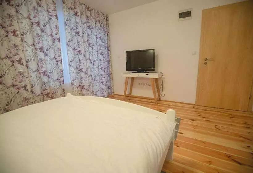 ペンション Livada Amely