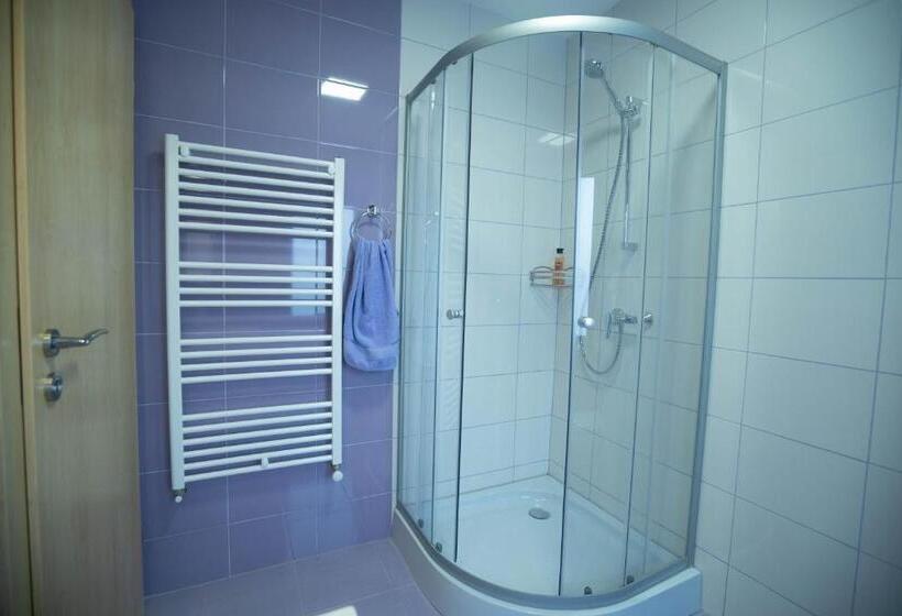 بنسيون Livada Amely