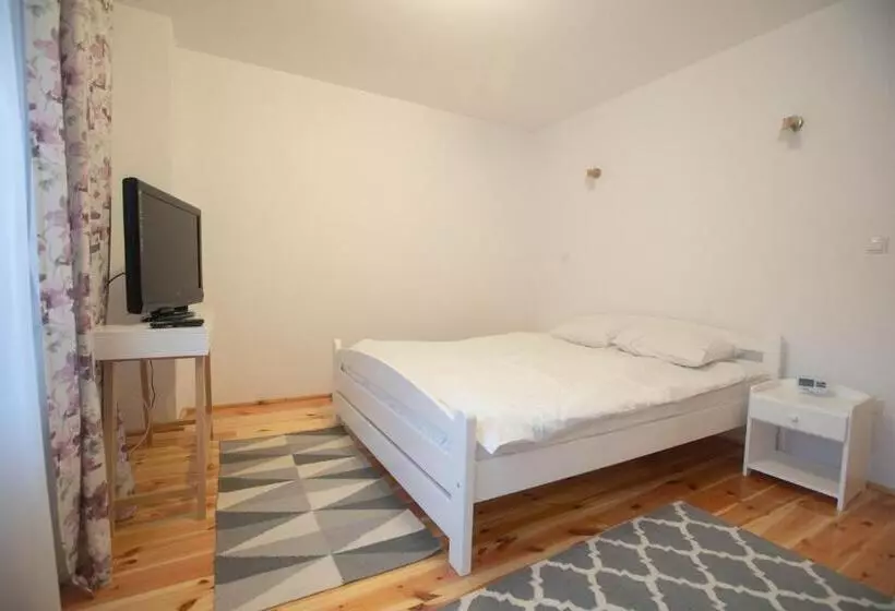 ペンション Livada Amely