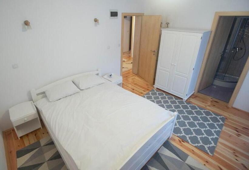 بنسيون Livada Amely