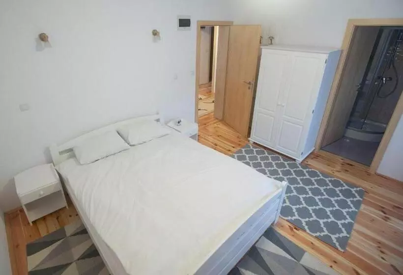 ペンション Livada Amely