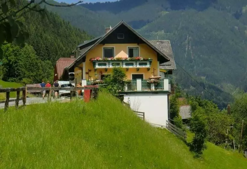 Retkeilymaja Gasthof Pension Stieber