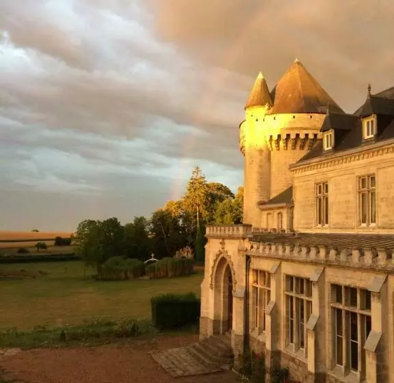 ベッドアンドブレックファースト Château De Villers Châtel