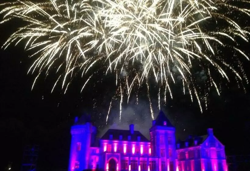 ベッドアンドブレックファースト Château De Villers Châtel