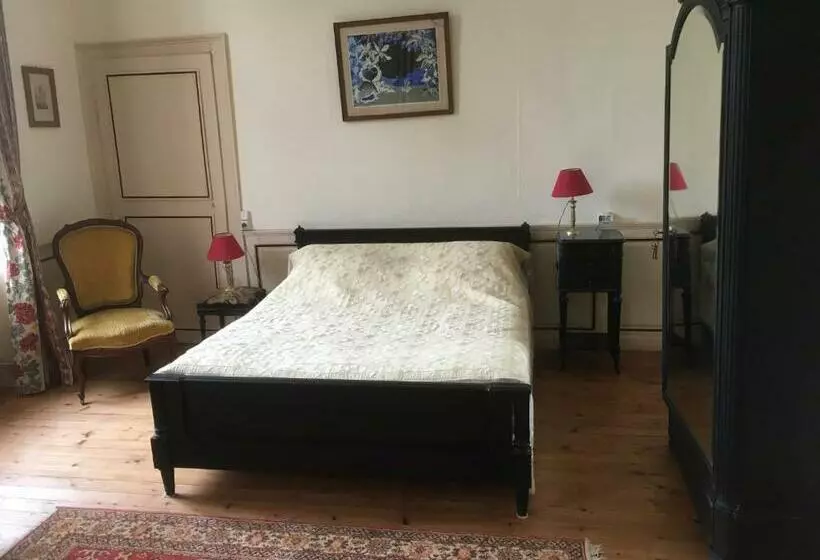 ベッドアンドブレックファースト Château De Villers Châtel