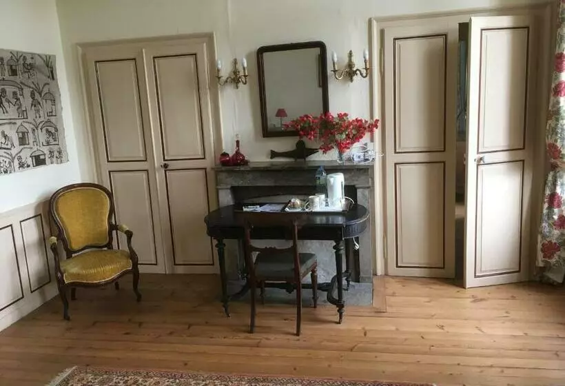 ベッドアンドブレックファースト Château De Villers Châtel