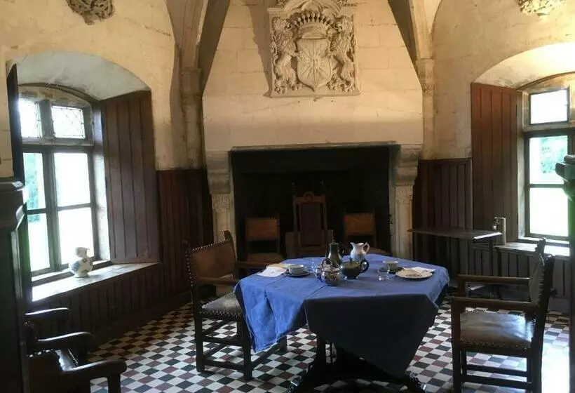 ベッドアンドブレックファースト Château De Villers Châtel