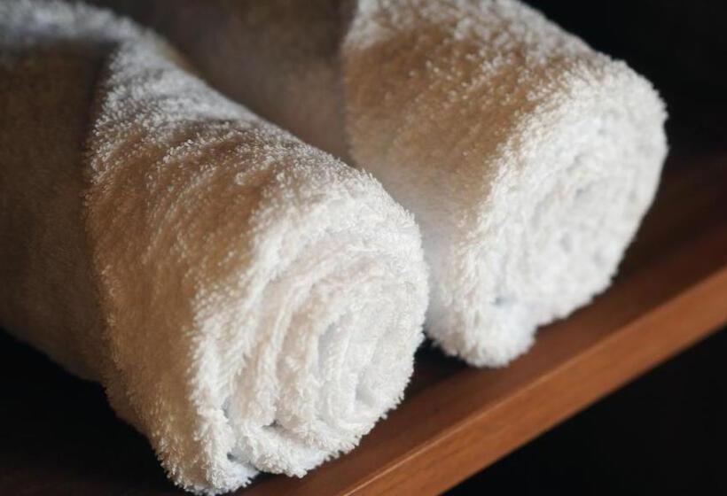 مبيت وإفطار L Ermitage De Saint Bardoux