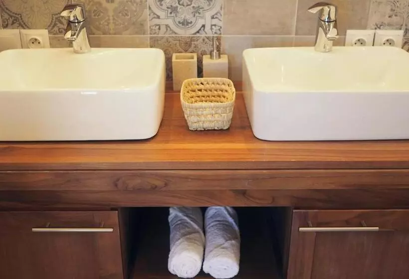 Aamiaismajoitus (B&B) L Ermitage De Saint Bardoux