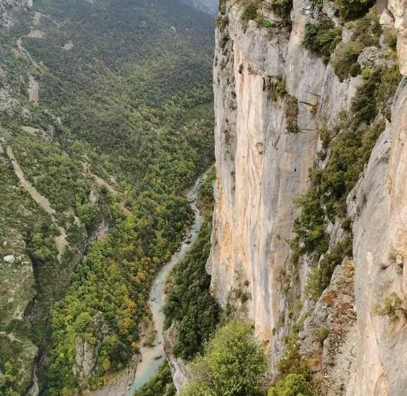 Aamiaismajoitus (B&B) La Peyregoune, Logement En Pleine Nature Et Table D Hôtes