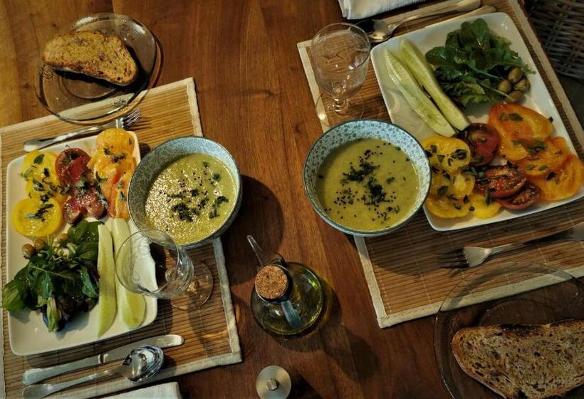 ベッドアンドブレックファースト La Peyregoune, Logement En Pleine Nature Et Table D Hôtes